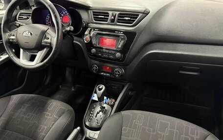 KIA Rio III рестайлинг, 2013 год, 790 000 рублей, 18 фотография