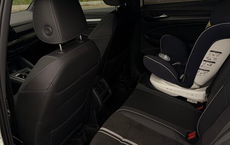 Volkswagen Golf VIII, 2022 год, 2 650 000 рублей, 8 фотография