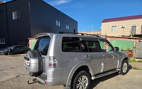 Mitsubishi Pajero IV, 2011 год, 2 000 000 рублей, 2 фотография