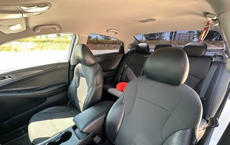 Hyundai Sonata VI, 2011 год, 1 100 000 рублей, 6 фотография