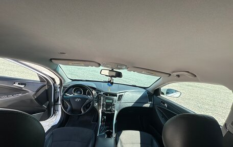 Hyundai Sonata VI, 2011 год, 1 100 000 рублей, 8 фотография