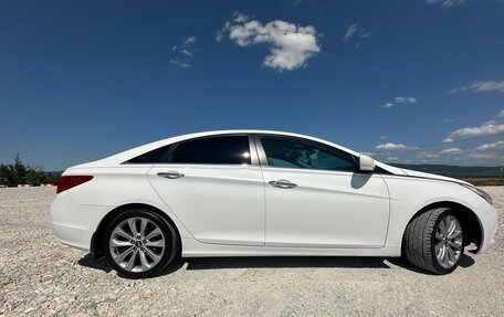 Hyundai Sonata VI, 2011 год, 1 100 000 рублей, 17 фотография