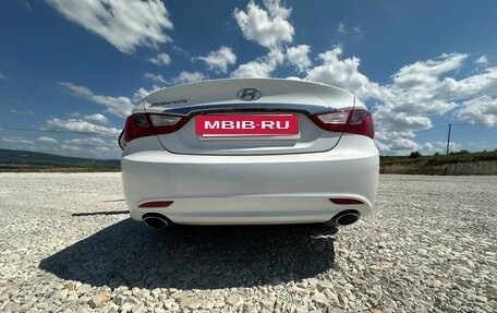 Hyundai Sonata VI, 2011 год, 1 100 000 рублей, 10 фотография