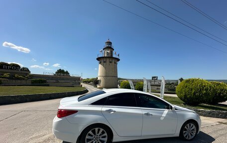 Hyundai Sonata VI, 2011 год, 1 100 000 рублей, 22 фотография