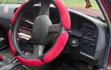 Toyota Hilux Surf III рестайлинг, 1992 год, 700 000 рублей, 4 фотография
