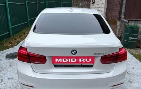 BMW 3 серия, 2018 год, 3 100 000 рублей, 4 фотография