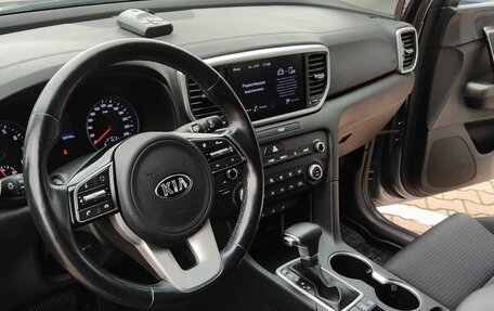 KIA Sportage IV рестайлинг, 2020 год, 2 500 000 рублей, 25 фотография