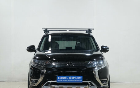 Mitsubishi Outlander III рестайлинг 3, 2020 год, 3 099 000 рублей, 2 фотография