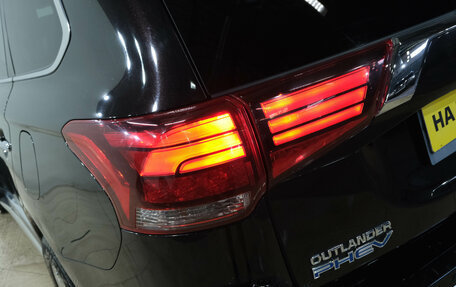 Mitsubishi Outlander III рестайлинг 3, 2020 год, 3 099 000 рублей, 8 фотография