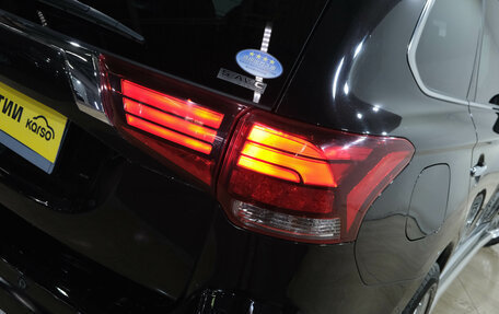Mitsubishi Outlander III рестайлинг 3, 2020 год, 3 099 000 рублей, 9 фотография