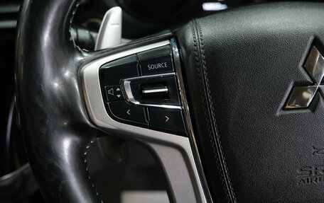 Mitsubishi Outlander III рестайлинг 3, 2020 год, 3 099 000 рублей, 23 фотография