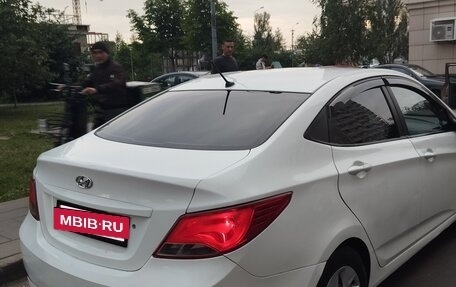 Hyundai Solaris II рестайлинг, 2015 год, 345 000 рублей, 4 фотография