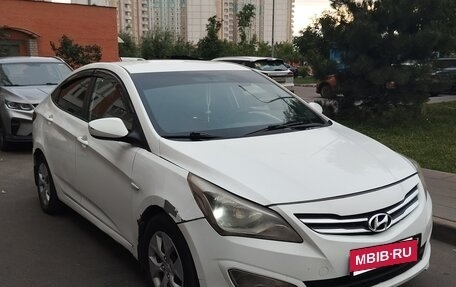 Hyundai Solaris II рестайлинг, 2015 год, 345 000 рублей, 7 фотография