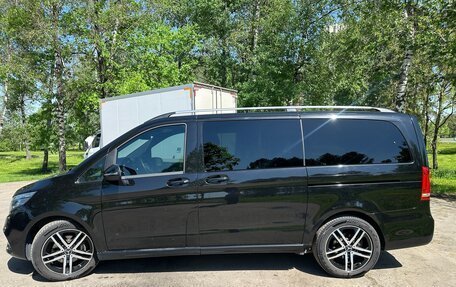 Mercedes-Benz V-Класс, 2018 год, 3 950 000 рублей, 5 фотография