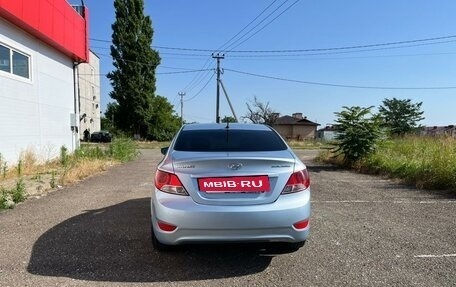 Hyundai Solaris II рестайлинг, 2013 год, 750 000 рублей, 3 фотография