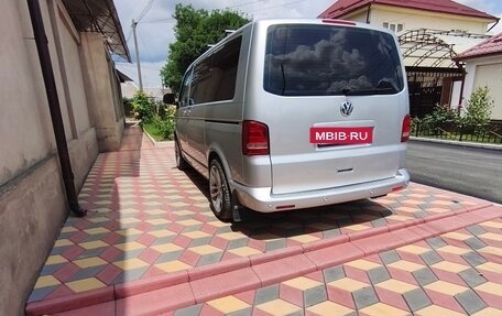 Volkswagen Caravelle T5, 2010 год, 2 100 000 рублей, 4 фотография