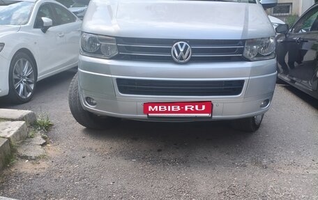 Volkswagen Caravelle T5, 2010 год, 2 100 000 рублей, 2 фотография