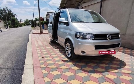 Volkswagen Caravelle T5, 2010 год, 2 100 000 рублей, 6 фотография
