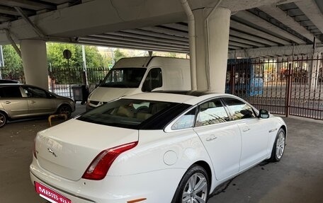 Jaguar XJ IV (X351), 2012 год, 1 650 000 рублей, 6 фотография