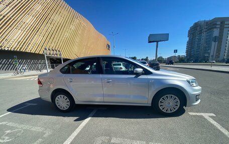 Volkswagen Polo VI (EU Market), 2017 год, 1 050 000 рублей, 2 фотография