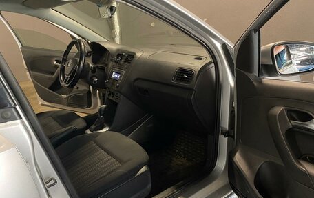 Volkswagen Polo VI (EU Market), 2017 год, 1 050 000 рублей, 5 фотография