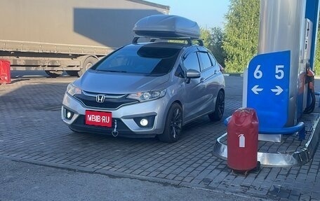 Honda Fit III, 2016 год, 900 000 рублей, 9 фотография