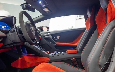 Lamborghini Huracán, 2022 год, 33 000 000 рублей, 19 фотография