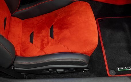 Lamborghini Huracán, 2022 год, 33 000 000 рублей, 25 фотография