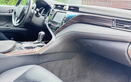 Toyota Camry, 2020 год, 2 490 000 рублей, 6 фотография