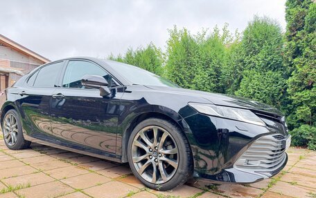 Toyota Camry, 2020 год, 2 490 000 рублей, 4 фотография