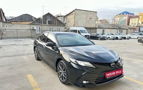 Toyota Camry, 2023 год, 2 480 000 рублей, 3 фотография