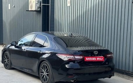 Toyota Camry, 2018 год, 2 500 000 рублей, 4 фотография