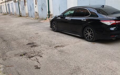 Toyota Camry, 2018 год, 2 500 000 рублей, 10 фотография