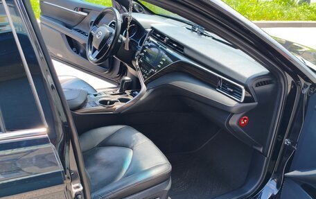 Toyota Camry, 2018 год, 2 500 000 рублей, 22 фотография
