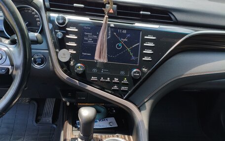 Toyota Camry, 2018 год, 2 500 000 рублей, 25 фотография