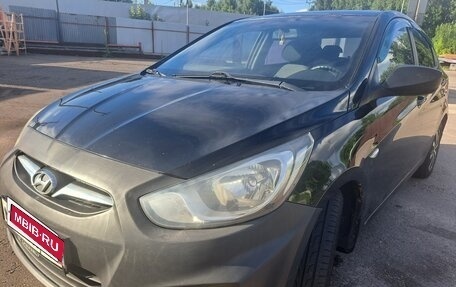 Hyundai Solaris II рестайлинг, 2011 год, 540 000 рублей, 1 фотография