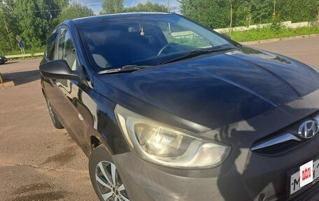 Hyundai Solaris II рестайлинг, 2011 год, 540 000 рублей, 2 фотография
