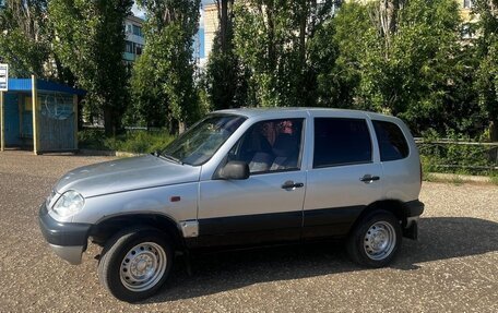 Chevrolet Niva I рестайлинг, 2005 год, 270 000 рублей, 2 фотография