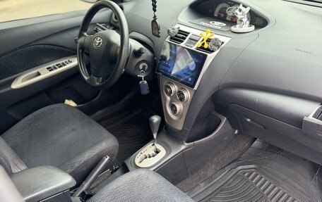 Toyota Yaris III рестайлинг, 2008 год, 650 000 рублей, 15 фотография
