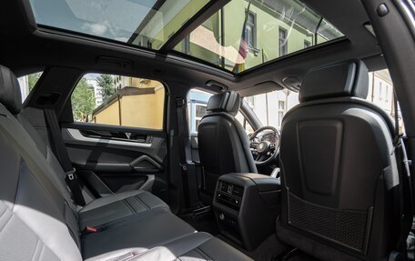 Porsche Cayenne III, 2023 год, 16 900 000 рублей, 21 фотография