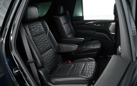 Cadillac Escalade V, 2021 год, 8 499 999 рублей, 10 фотография