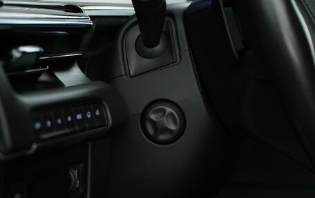Cadillac Escalade V, 2021 год, 8 499 999 рублей, 27 фотография