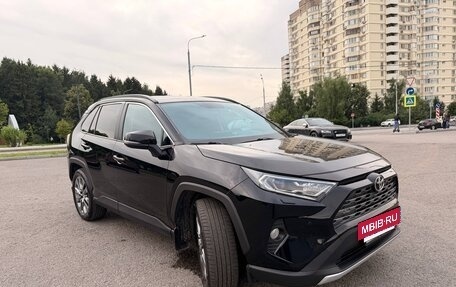Toyota RAV4, 2020 год, 3 490 000 рублей, 3 фотография