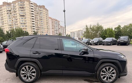Toyota RAV4, 2020 год, 3 490 000 рублей, 6 фотография