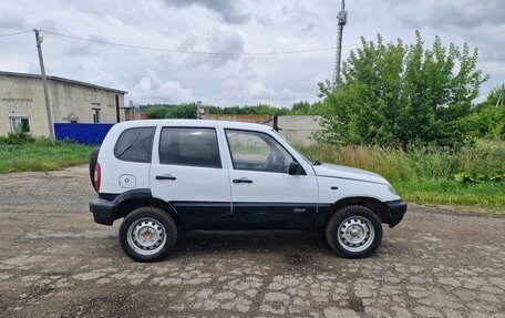 Chevrolet Niva I рестайлинг, 2003 год, 220 000 рублей, 3 фотография