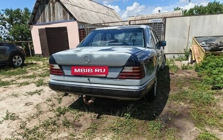Mercedes-Benz E-Класс, 1992 год, 100 000 рублей, 4 фотография