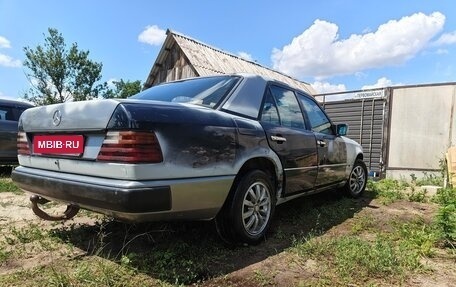 Mercedes-Benz E-Класс, 1992 год, 100 000 рублей, 2 фотография