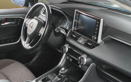 Toyota RAV4, 2022 год, 2 949 000 рублей, 11 фотография
