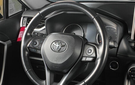 Toyota RAV4, 2022 год, 2 949 000 рублей, 12 фотография