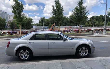 Chrysler 300C II, 2006 год, 2 000 000 рублей, 3 фотография